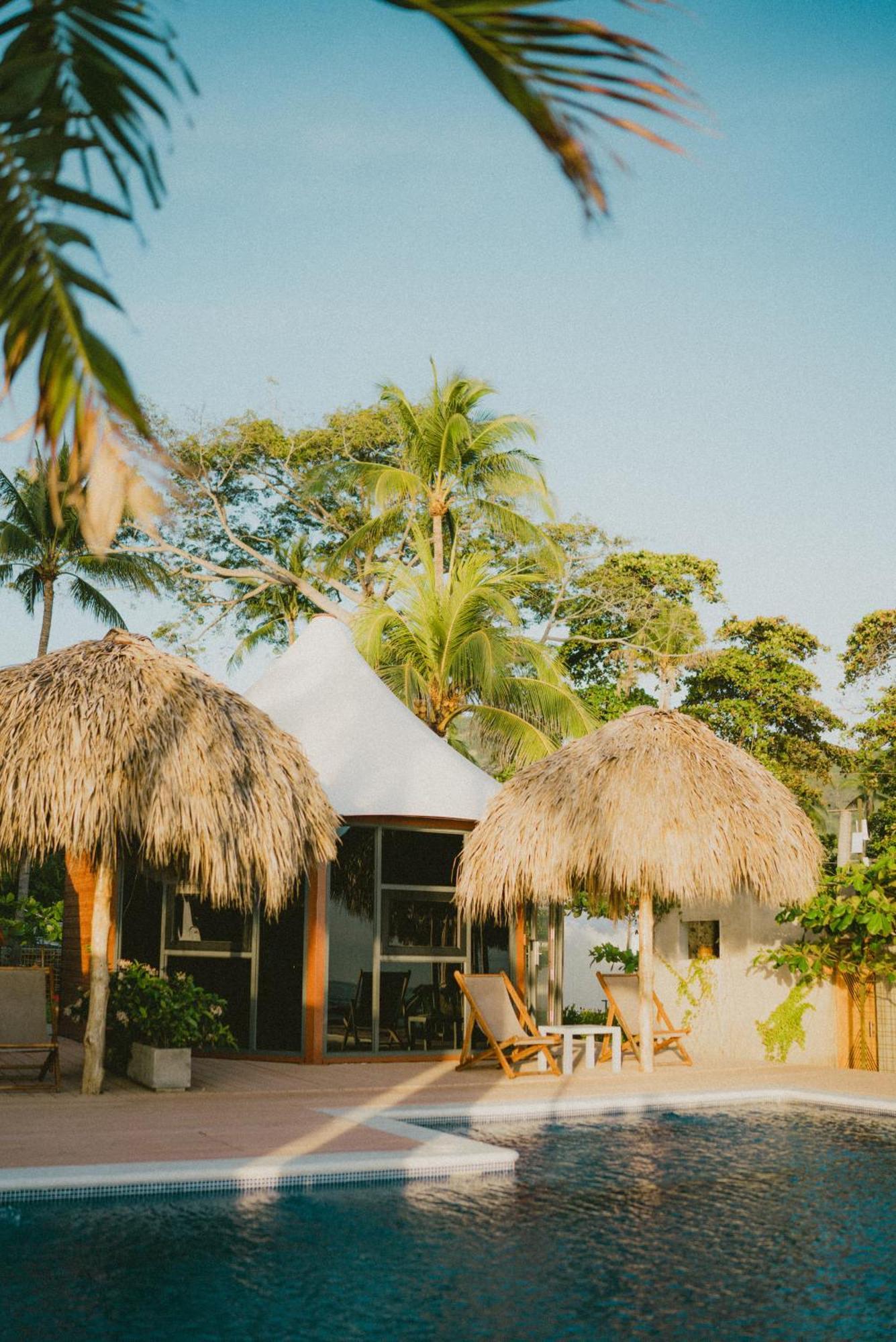 Almare Zonte - Beachfront Glamping Hotel El Zonte Exterior foto